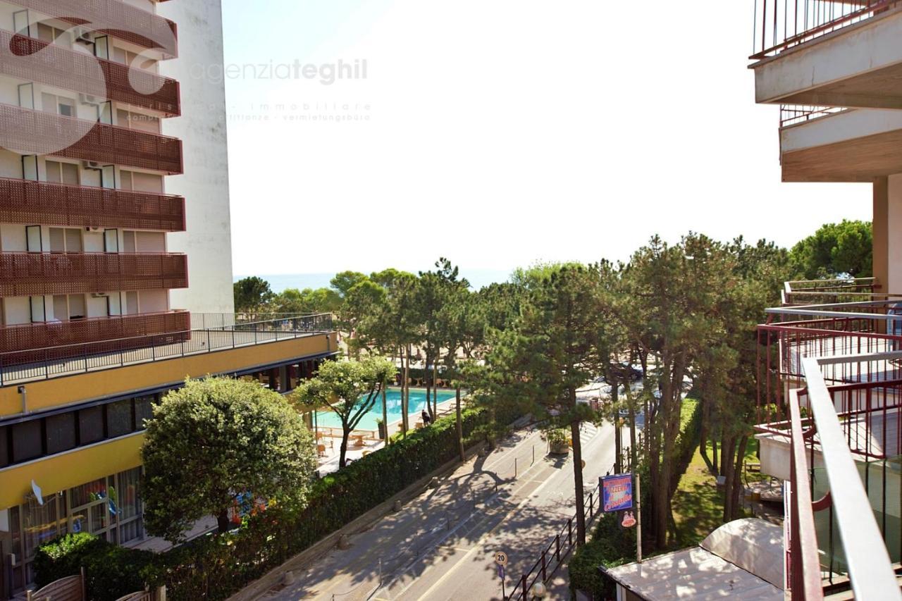 Condominio Cristallo Lignano Sabbiadoro Exterior photo
