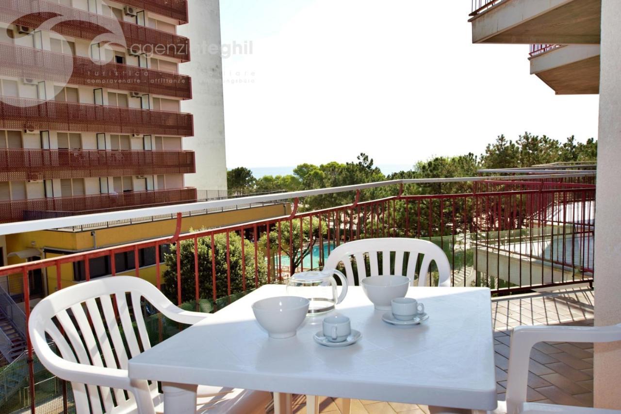 Condominio Cristallo Lignano Sabbiadoro Exterior photo