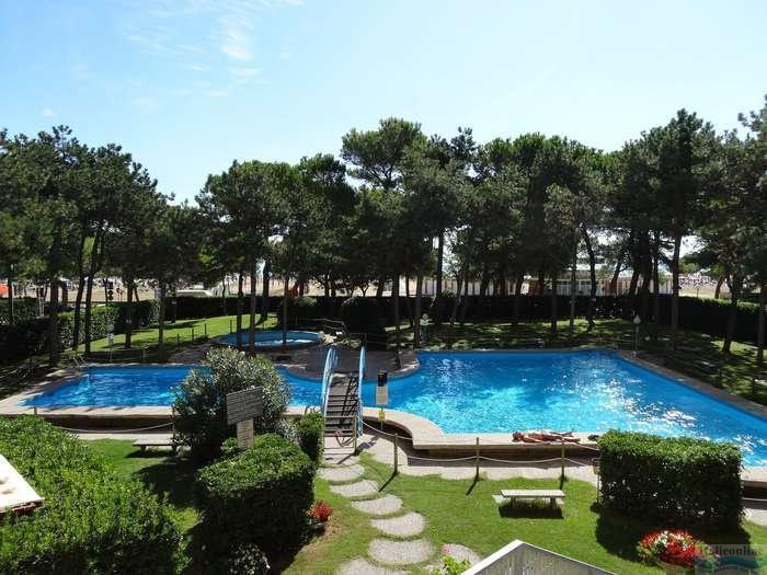 Condominio Cristallo Lignano Sabbiadoro Exterior photo